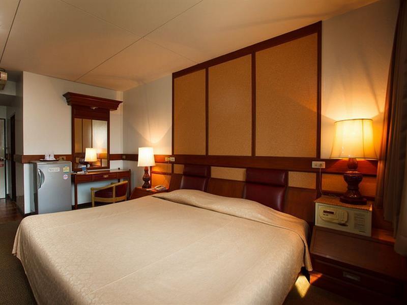 Nana Hotel Bangkok Extérieur photo